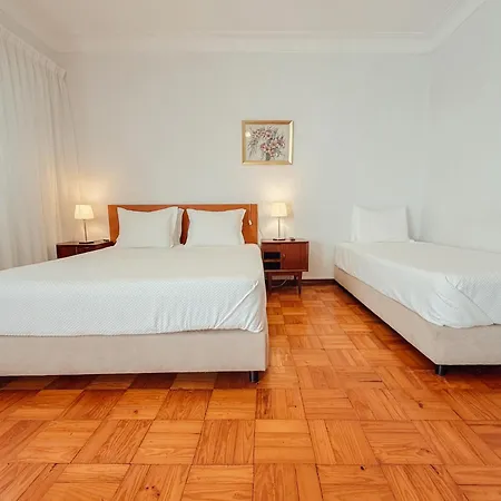 Casa Do Lugar De Pacos 게스트하우스 칼데라스