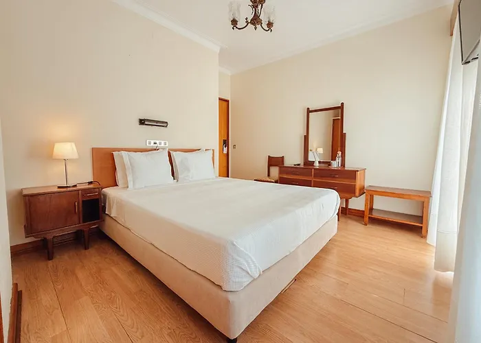 Casa Do Lugar De Pacos Caldelas